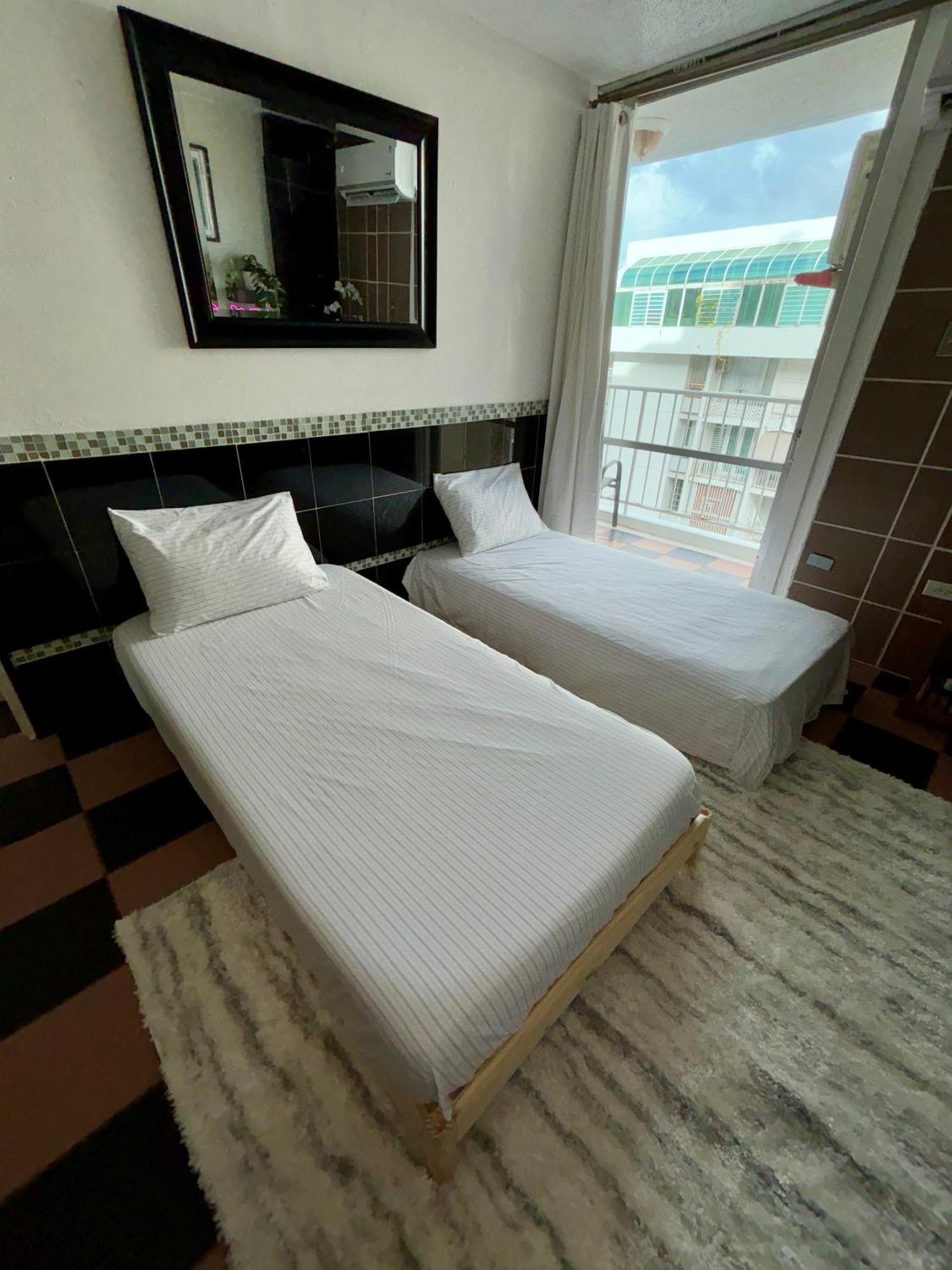 Isla Verde Modern Apartment With Pool 산후안 외부 사진
